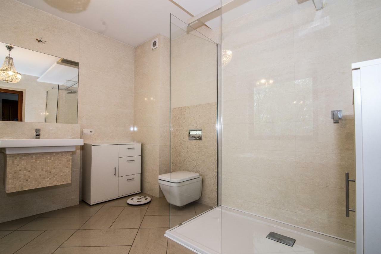 Apartamenty Hierowskiego 60G Katoviçe Dış mekan fotoğraf